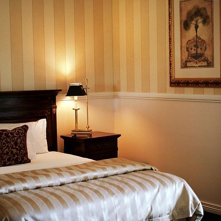 מאונט איסה Redearth Boutique Hotel חדר תמונה
